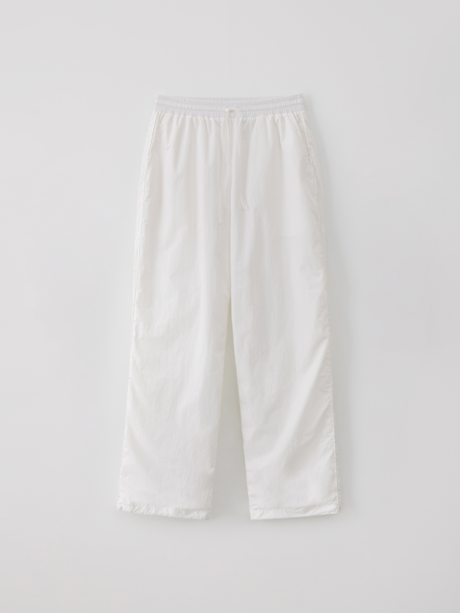 [3rd reorder] Parachute pants (white)